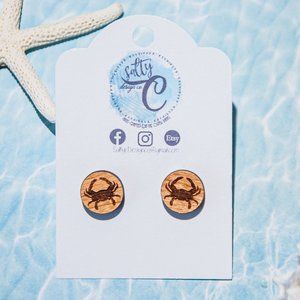 Crab wooden stud earrings